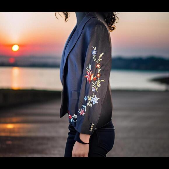 Retro Blazer - versatile, statment embroidery, chic vintage​​ - Picture 2 of 14